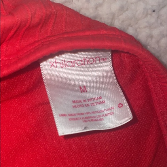 Red bikini - Picture 3 of 5